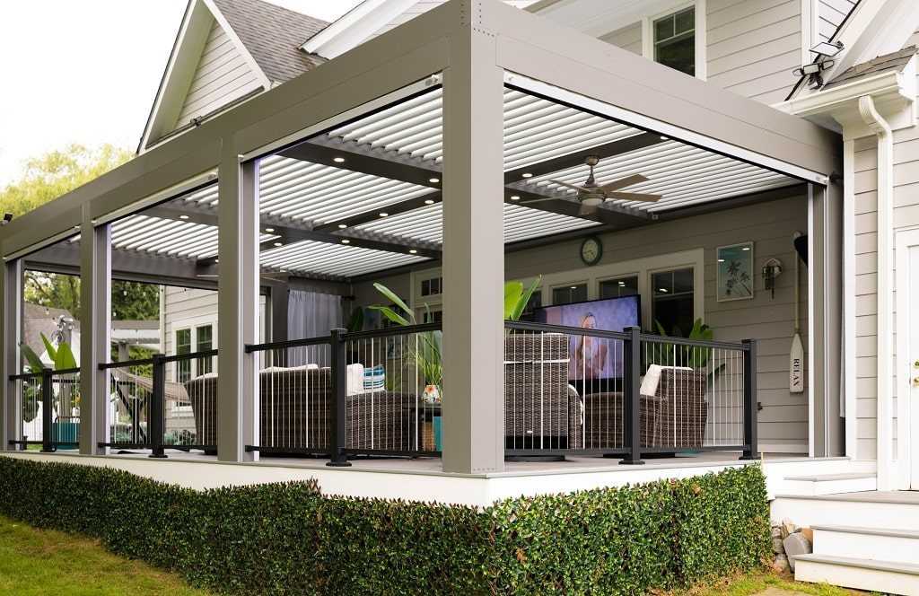 aluminum-pergolas-singapore vs pvc
